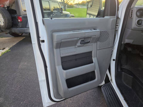 2013 Ford E-Series E-350 SD