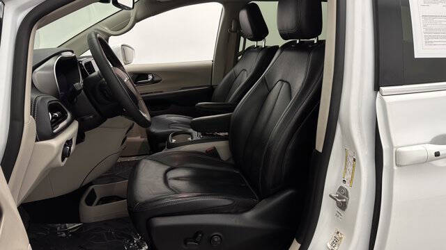2022 Chrysler Pacifica Hybrid Touring L