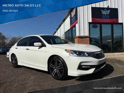 2017 Honda Accord for sale at METRO AUTO SALES LLC in Lino Lakes MN