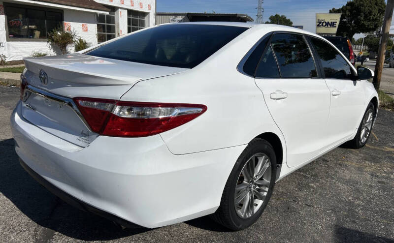 2017 Toyota Camry SE