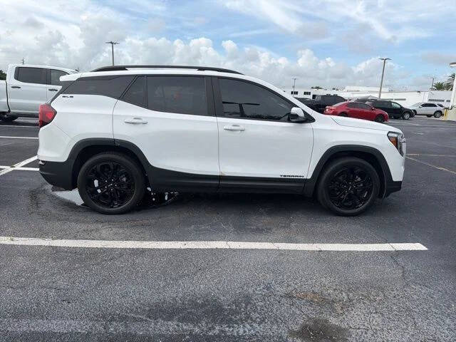 2022 GMC Terrain SLE