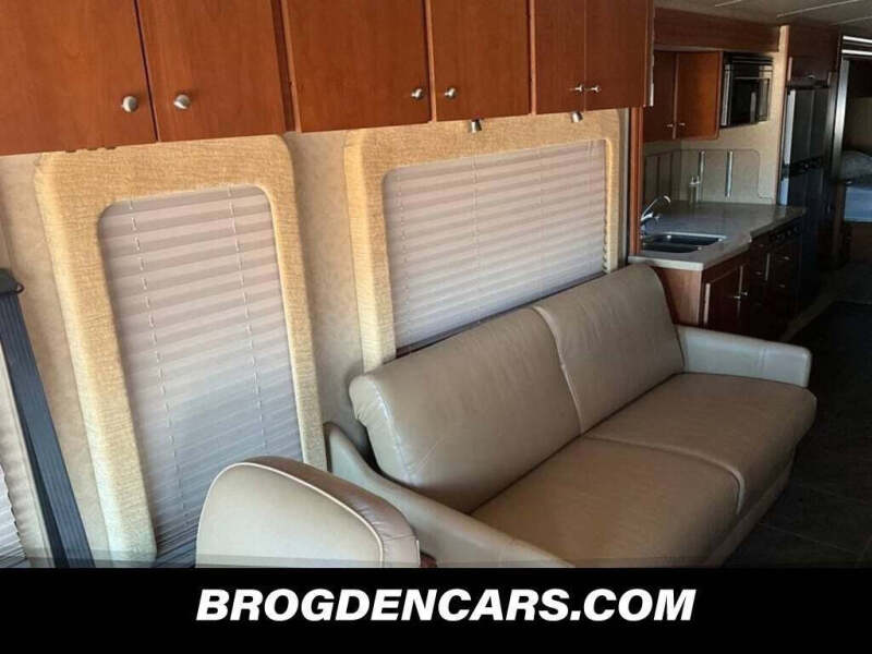 2008 Freightliner XCS Chassis