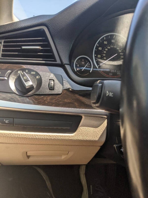 2014 BMW 5 Series 528i