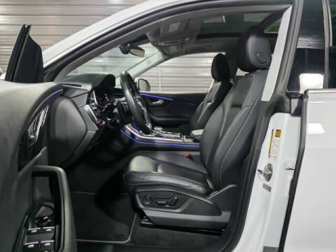 2022 Audi Q8 quattro Premium Plus 55 TFSI