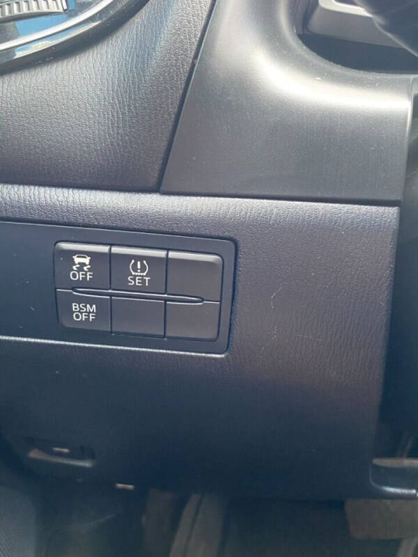 2016 Mazda MAZDA3 i Sport