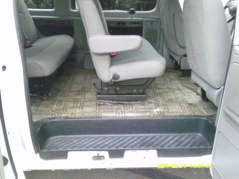 2011 Ford E-Series E-350 SD XLT