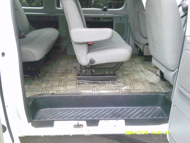 2011 Ford E-Series E-350 SD XLT
