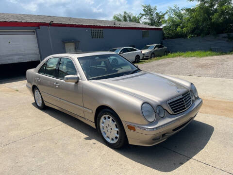 2000 Mercedes-Benz 300-Class
