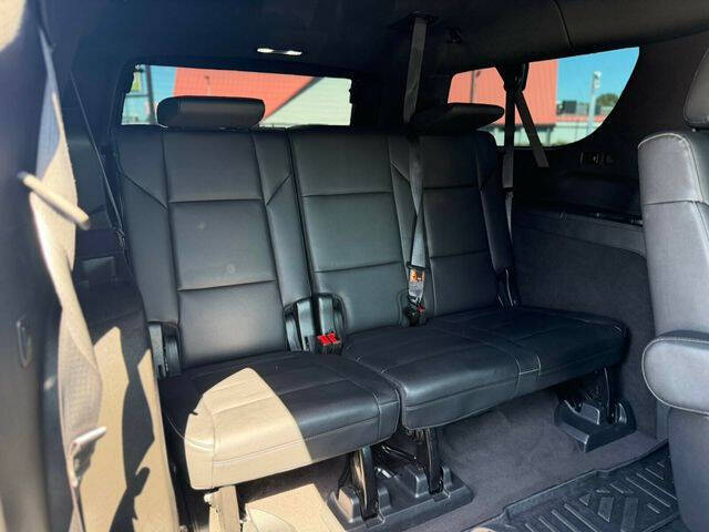 2023 Cadillac Escalade ESV Luxury