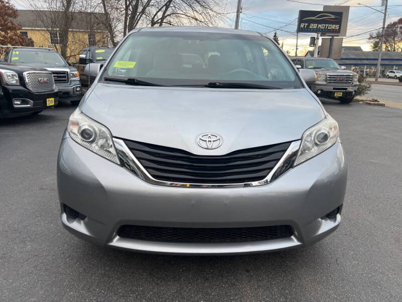 2013 Toyota Sienna LE 7-Passenger