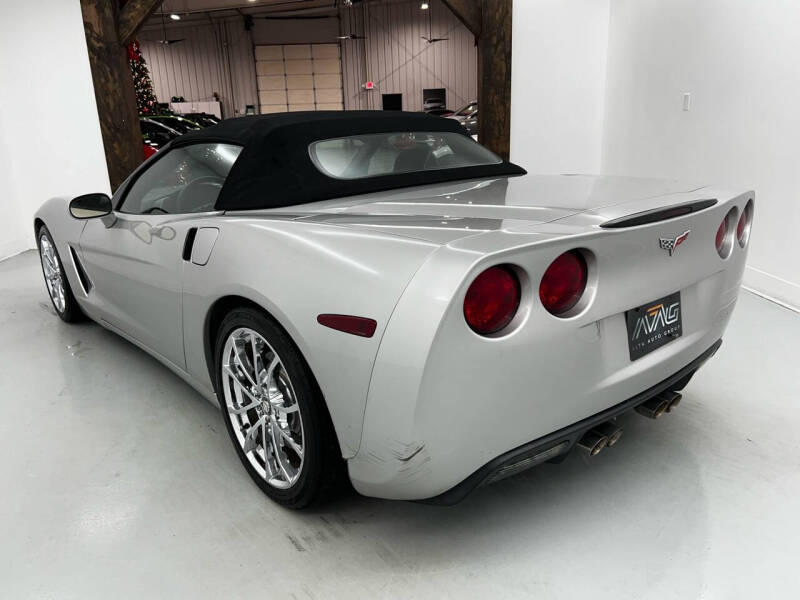 2005 Chevrolet Corvette Base photo 4