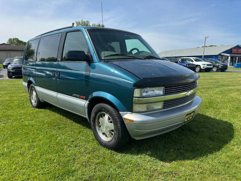 2000 Chevrolet Astro LS