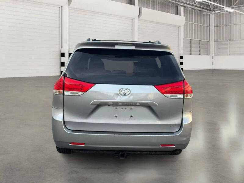 2011 Toyota Sienna
