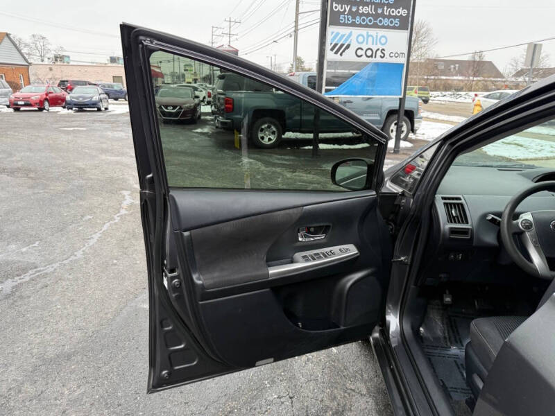 2015 Toyota Prius v Two