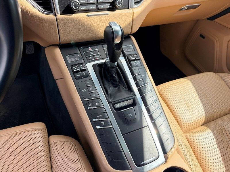 2017 Porsche Macan