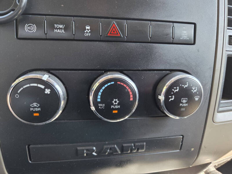 2012 RAM 2500 ST