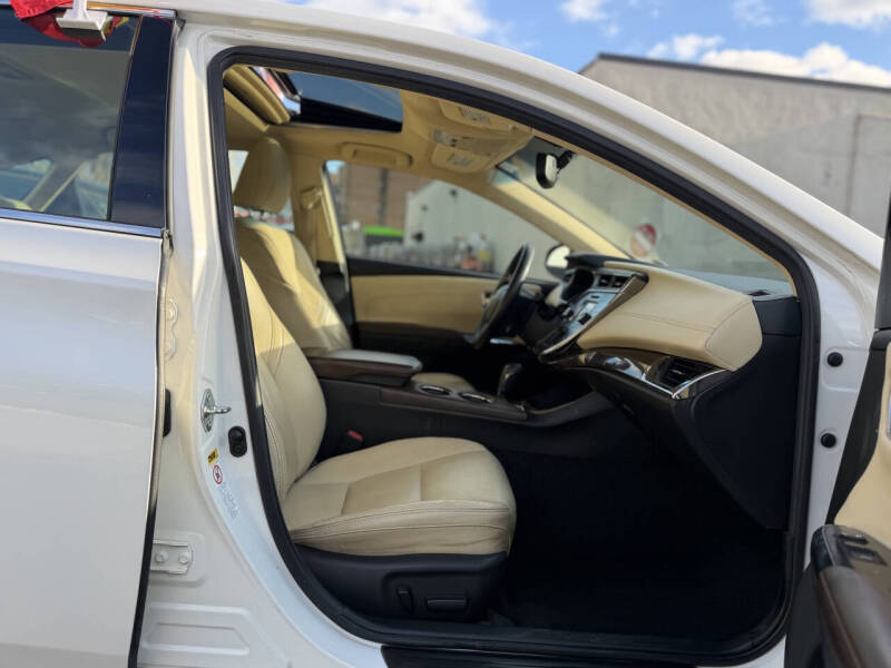 2015 Toyota Avalon Hybrid XLE Premium