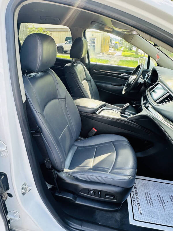 2020 Buick Enclave Essence