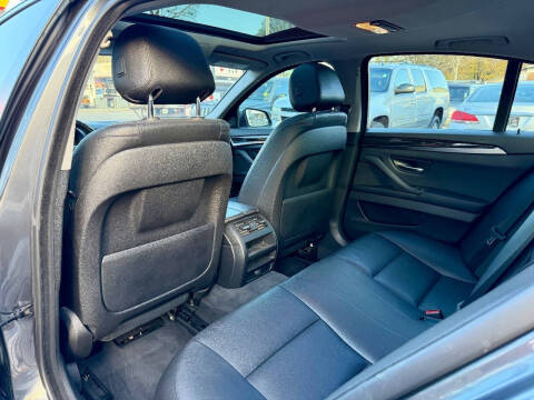 2016 BMW 5 Series 528i