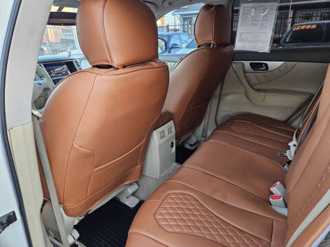 2012 Infiniti FX35