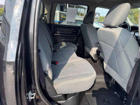 2017 RAM 1500 Express