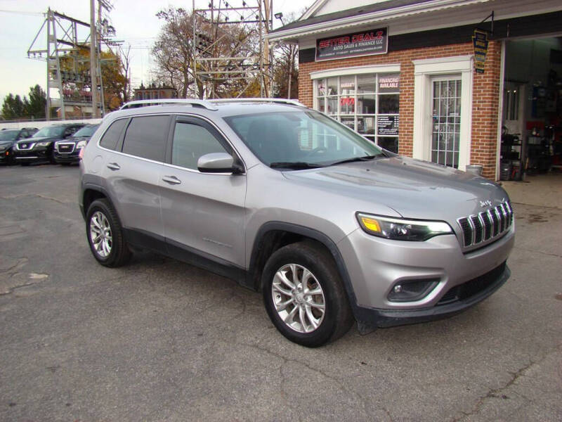 2019 Jeep Cherokee Latitude photo 2