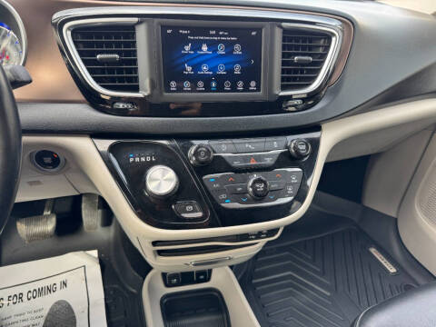 2019 Chrysler Pacifica Touring L