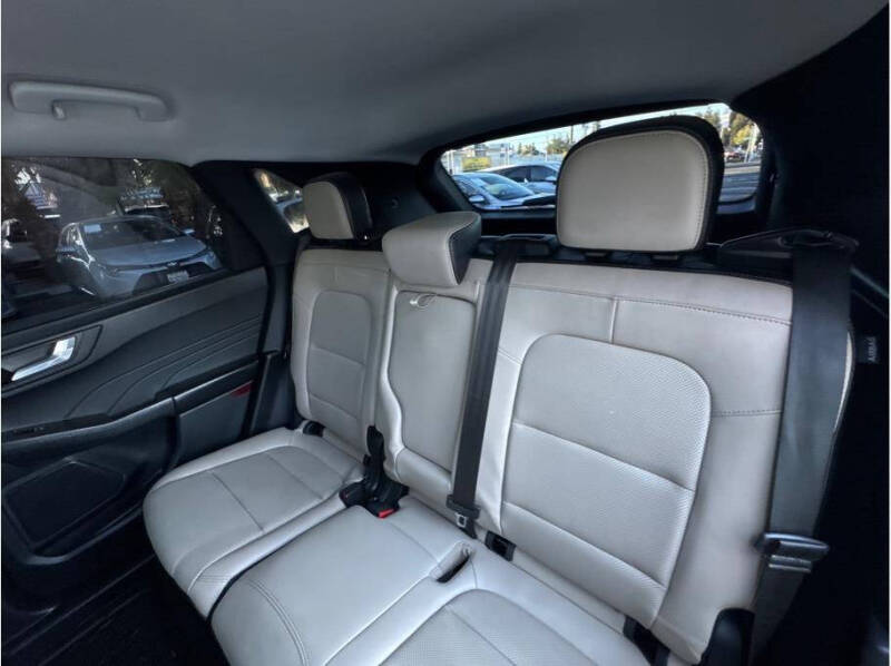 2022 Ford Escape Hybrid SEL