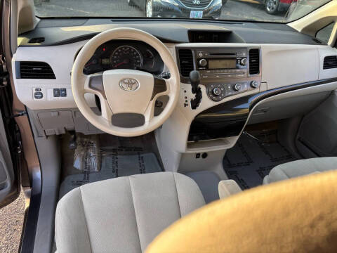 2011 Toyota Sienna Base 7-Passenger