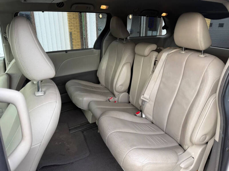 2013 Toyota Sienna