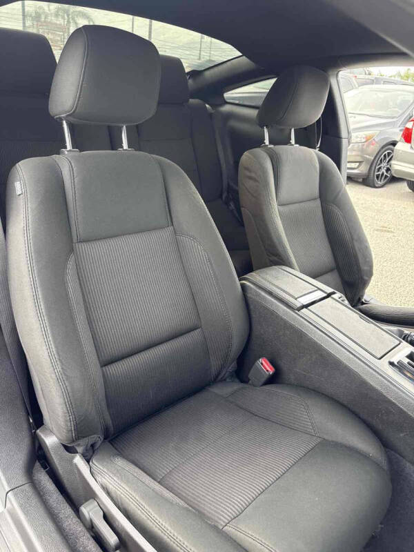 2011 Ford Mustang V6