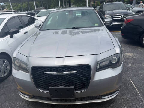 2016 Chrysler 300 S