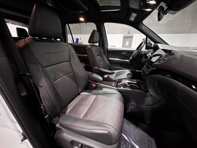 2022 Honda Pilot Black Edition
