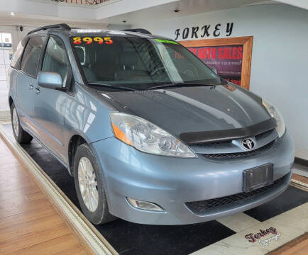 2007 Toyota Sienna XLE 7-Passenger