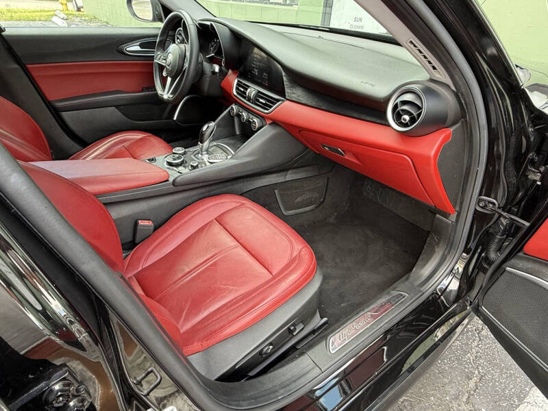 2019 Alfa Romeo Giulia Sport