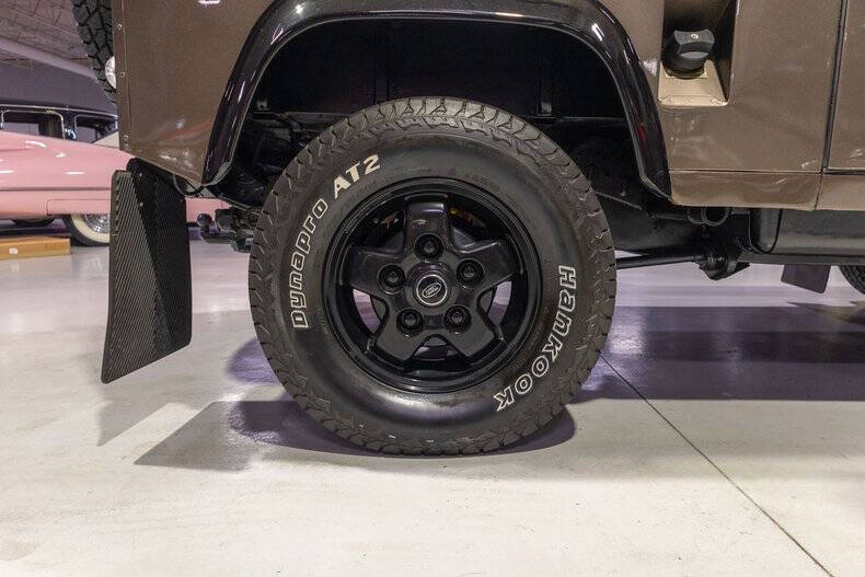 1987 Land Rover Defender