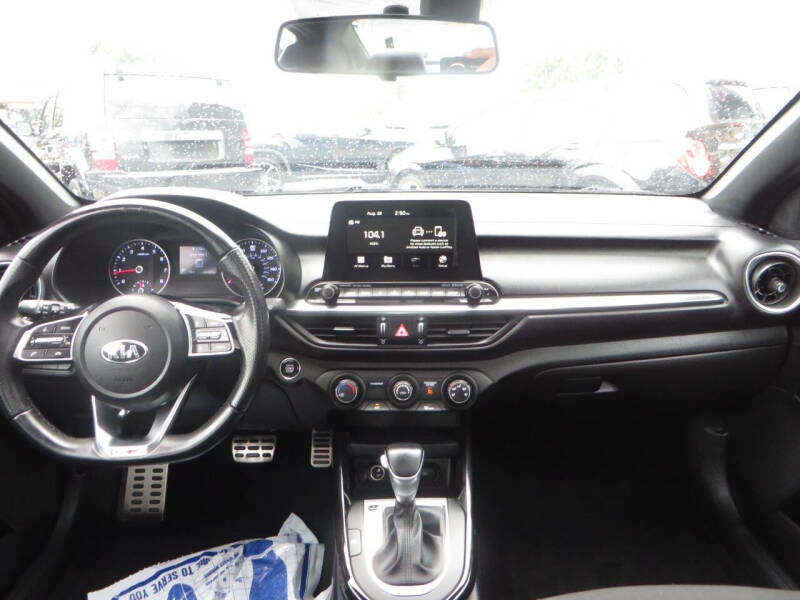 2021 Kia Forte GT Line