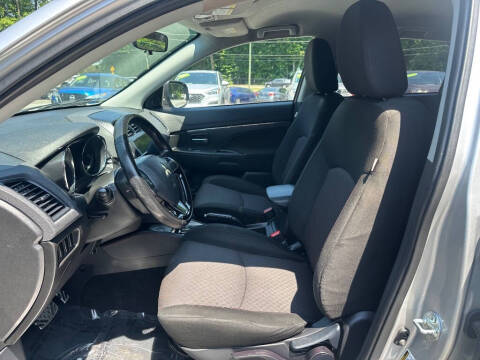 2019 Mitsubishi Outlander Sport LE