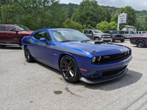 2022 Dodge Challenger for sale at KUNTZ MOTOR COMPANY INC in Mahaffey PA