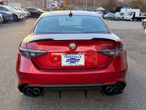 2024 Alfa Romeo Giulia Quadrifoglio