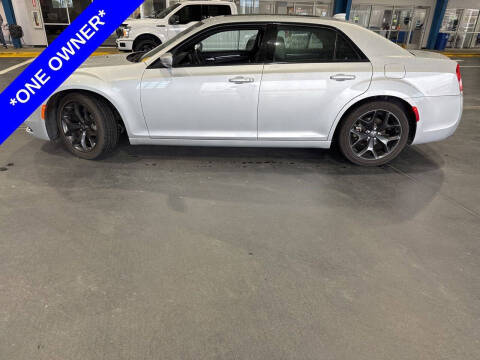 2023 Chrysler 300 S V6