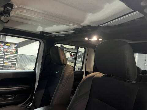 2022 Jeep Gladiator Sport S