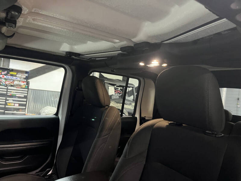 2022 Jeep Gladiator Sport S