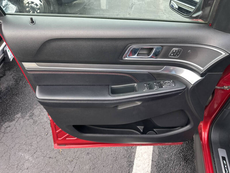 2018 Ford Explorer Sport