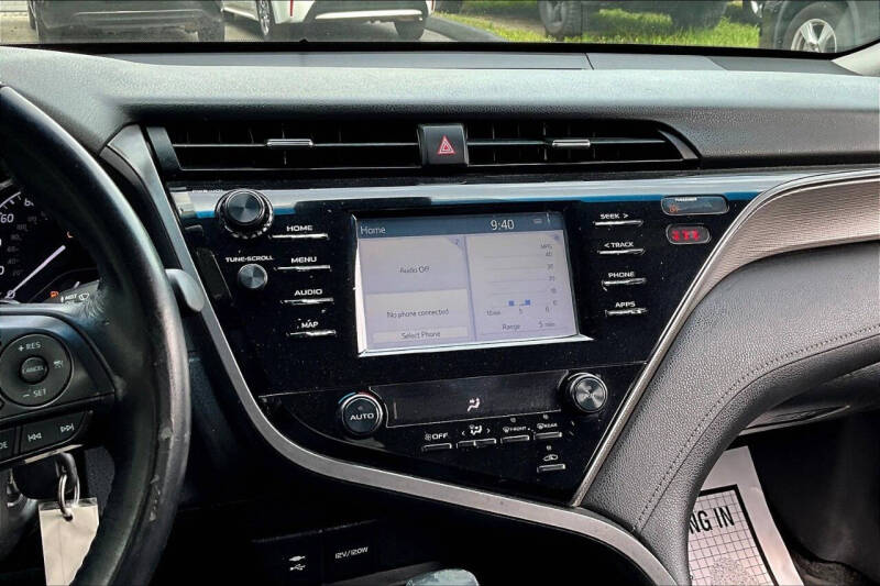 2019 Toyota Camry SE