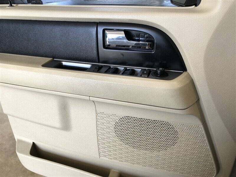 2016 Ford Expedition XL Fleet