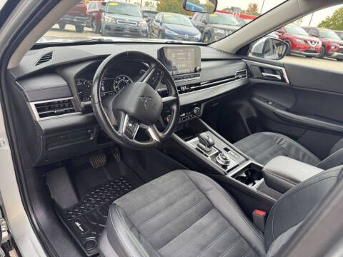 2022 Mitsubishi Outlander SE