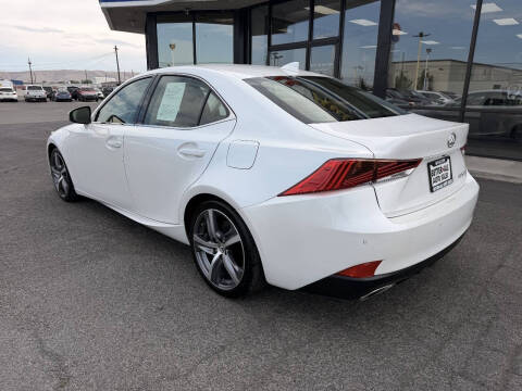 2017 Lexus IS 200t