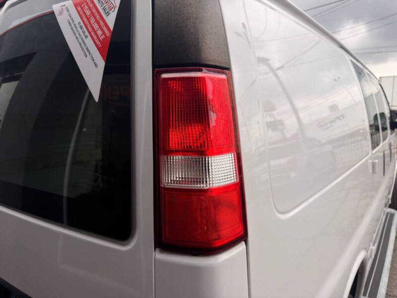 2022 Chevrolet Express 2500