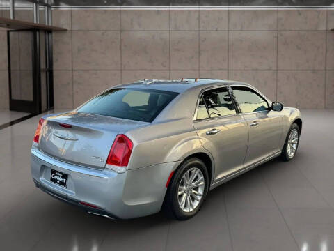2017 Chrysler 300 C